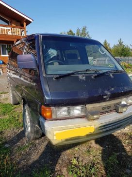    Nissan Largo 1988 , 100000 , 