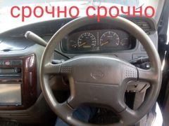Минивэн или однообъемник Nissan Elgrand 2000 года, 500000 рублей, Хороль