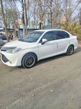Седан Toyota Corolla Axio 2016 года, 1310000 рублей, Владивосток