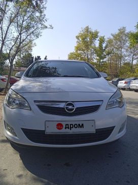  Opel Astra 2011 , 800000 , 