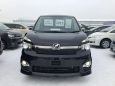    Toyota Voxy 2012 , 1145000 , 