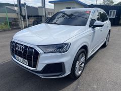 SUV или внедорожник Audi Q7 2021 года, 8950000 рублей, Красноярск