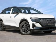 SUV или внедорожник Audi Q5 e-tron 2022 года, 8800000 рублей, Новосибирск