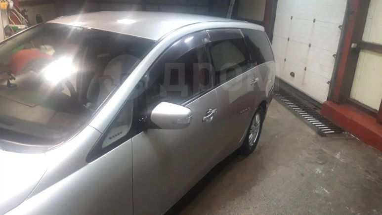    Mitsubishi Grandis 2003 , 350000 , 