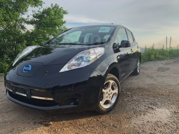  Nissan Leaf 2012 , 300000 , 