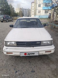 Седан Nissan Bluebird 1987 года, 140000 рублей, Февральск