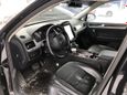 SUV   Volkswagen Touareg 2012 , 2000000 , 