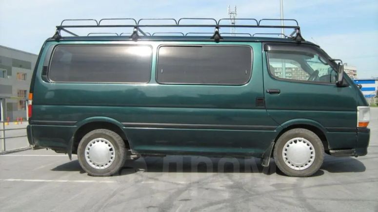    Toyota Hiace 2001 , 320000 , 