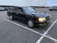 Седан Toyota Crown 2000 года, 620000 рублей, Казань