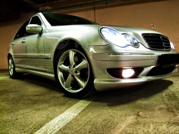  Mercedes-Benz C-Class 2003 , 700000 , 