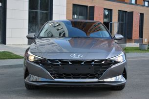  Hyundai Elantra 2022 , 2100000 , 
