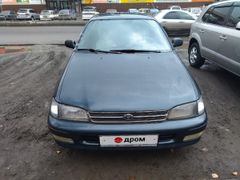 Седан Toyota Carina 1994 года, 300000 рублей, Омск