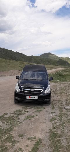 Минивэн или однообъемник Hyundai Grand Starex 2012 года, 2100000 рублей, Горно-Алтайск
