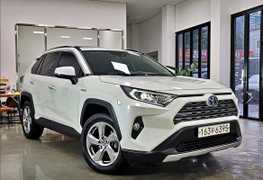 SUV или внедорожник Toyota RAV4 2020 года, 3000000 рублей, Владивосток