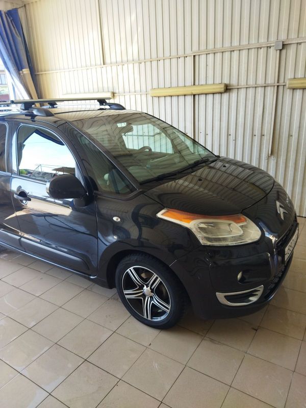    Citroen C3 Picasso 2010 , 475000 , 