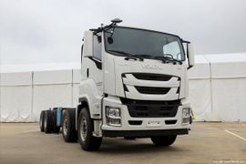 Бортовой грузовик Isuzu Giga 2023 года, 15000000 рублей, Владивосток