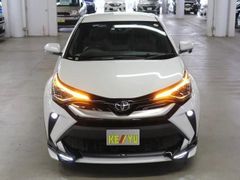 SUV или внедорожник Toyota C-HR 2020 года, 1520000 рублей, Владивосток