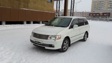    Nissan Bassara 2000 , 300000 , 