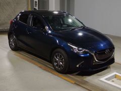 Хэтчбек Mazda Demio 2019 года, 900000 рублей, Владивосток