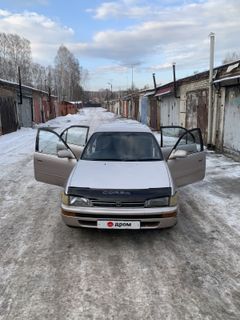 Седан Toyota Corolla 1992 года, 110000 рублей, Новосибирск