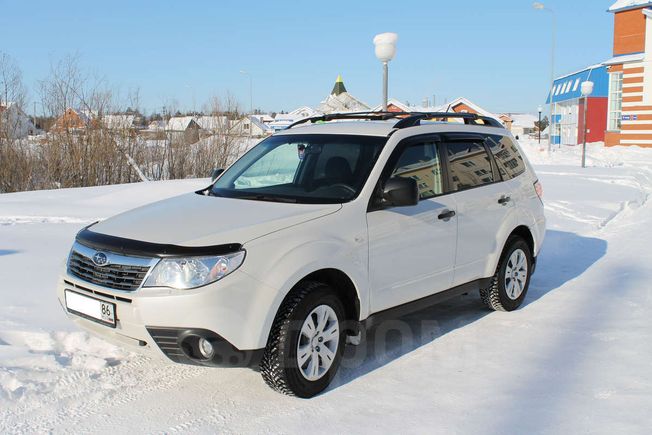 SUV   Subaru Forester 2010 , 900000 , 