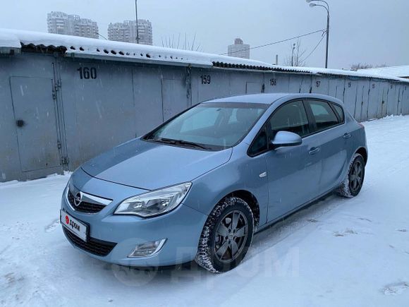 Хэтчбек Opel Astra 2012 года, 515000 рублей, Москва