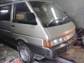    Nissan Largo 1990 , 140000 , 