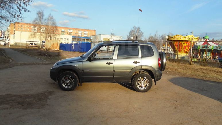 SUV   Chevrolet Niva 2011 , 390000 , 