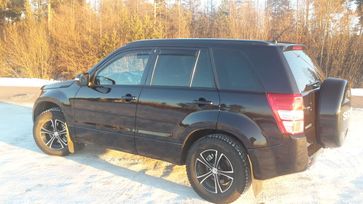 SUV   Suzuki Grand Vitara 2013 , 900000 , 