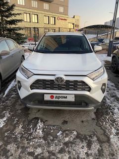 SUV или внедорожник Toyota RAV4 2022 года, 4900000 рублей, Красноярск