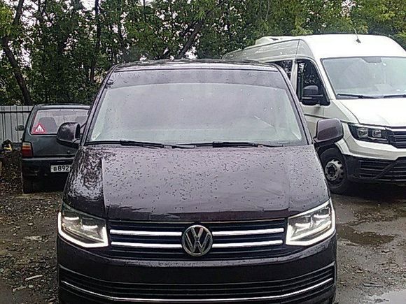    Volkswagen Caravelle 2015 , 1600000 , 
