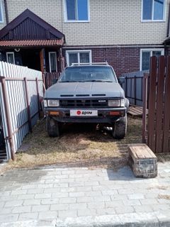 SUV или внедорожник Nissan Terrano 1987 года, 150000 рублей, Ханты-Мансийск