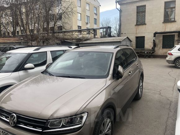 SUV   Volkswagen Tiguan 2019 , 1500000 , 