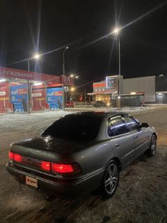 Седан Toyota Camry 1993 года, 250000 рублей, Красноярск