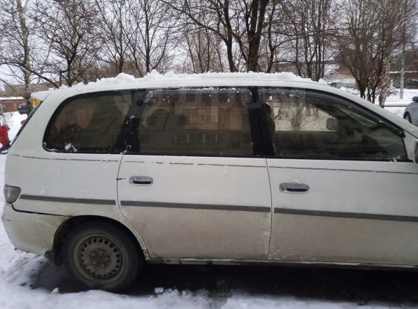    Toyota Gaia 2001 , 300000 , 