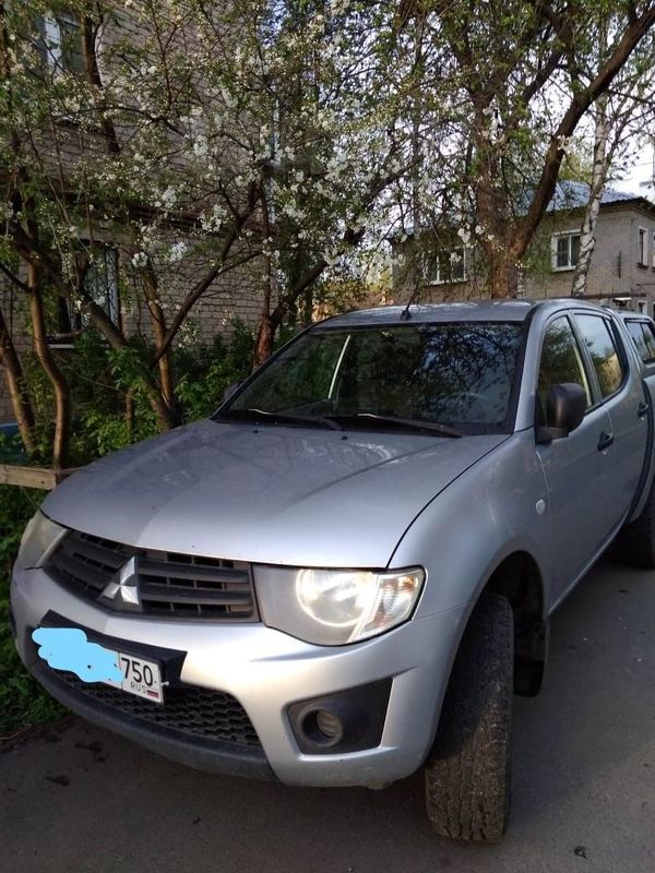  Mitsubishi L200 2011 , 575000 , 