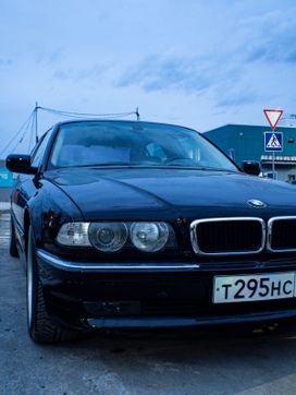 Седан BMW 7-Series 1998 года, 2200000 рублей, Владивосток