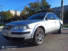 Седан Volkswagen Passat 2001 года, 410000 рублей, Каменск-Уральский