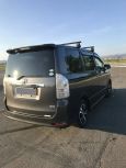    Toyota Voxy 2011 , 940000 , 