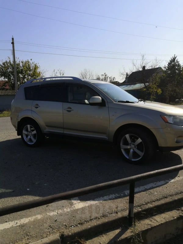 SUV   Mitsubishi Outlander 2007 , 640000 , 