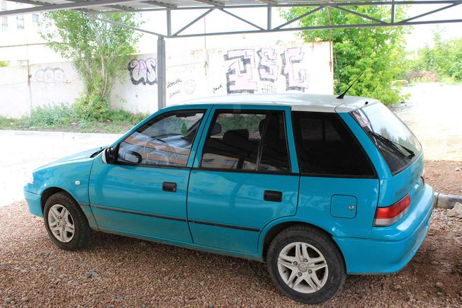  Suzuki Swift 1998 , 199560 , 