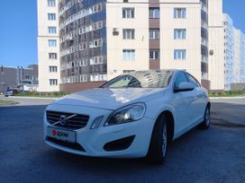  Volvo S60 2010 , 825000 , 