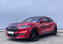 SUV или внедорожник Ford Mustang Mach-E 2021 года, 5700000 рублей, Омск