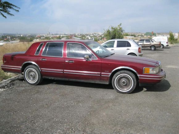  Lincoln Town Car 1992 , 630000 , 