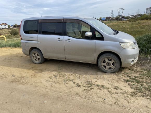    Nissan Serena 2007 , 650000 , 