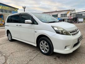    Toyota Isis 2010 , 1100000 , 