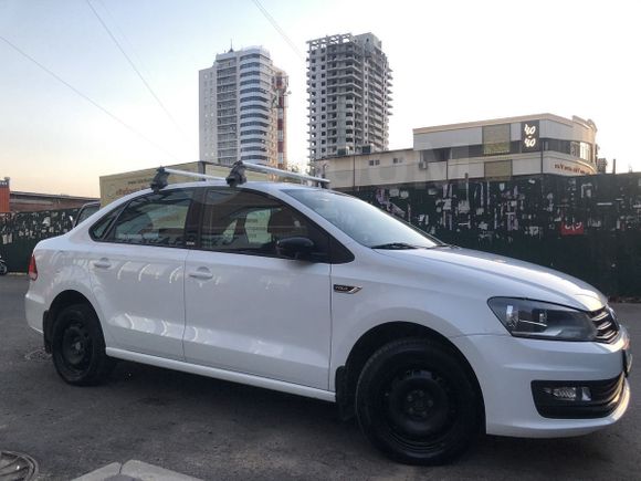  Volkswagen Polo 2017 , 910000 , 