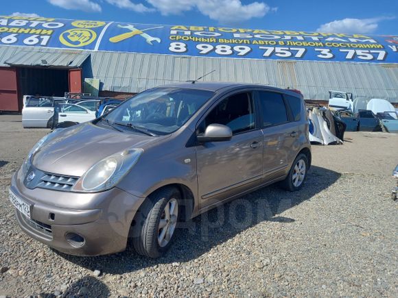  Nissan Note 2006 , 379000 , 