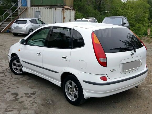    Nissan Tino 2000 , 200000 , 