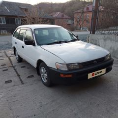 Универсал Toyota Corolla 2001 года, 285000 рублей, Находка